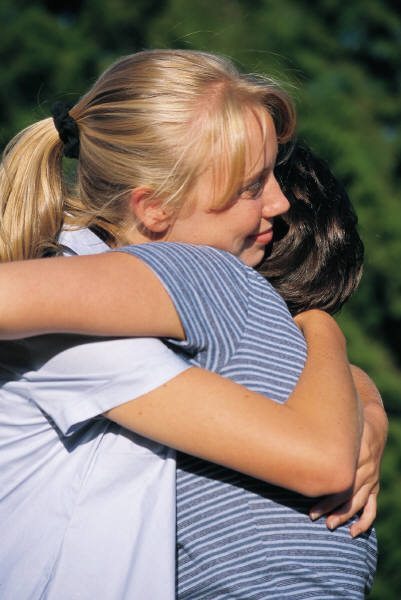 j0289481 Give Someone A Hug Today